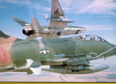 F-100_Super_Sabre_[C&amp_M_21]_p.2_0068.jpg