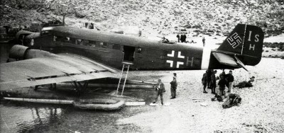 Junkers-Ju-52-3m(W)-LTSta(See)-1-later-TG4-(8A+HJ)-Mediterranean-1943-01.jpg